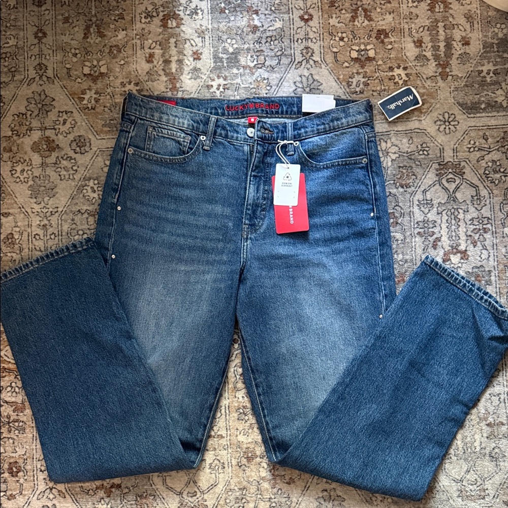 Lucky Brand Straight Leg Jeans in Medium Blue Wash ***BROKEN ZIPPER***